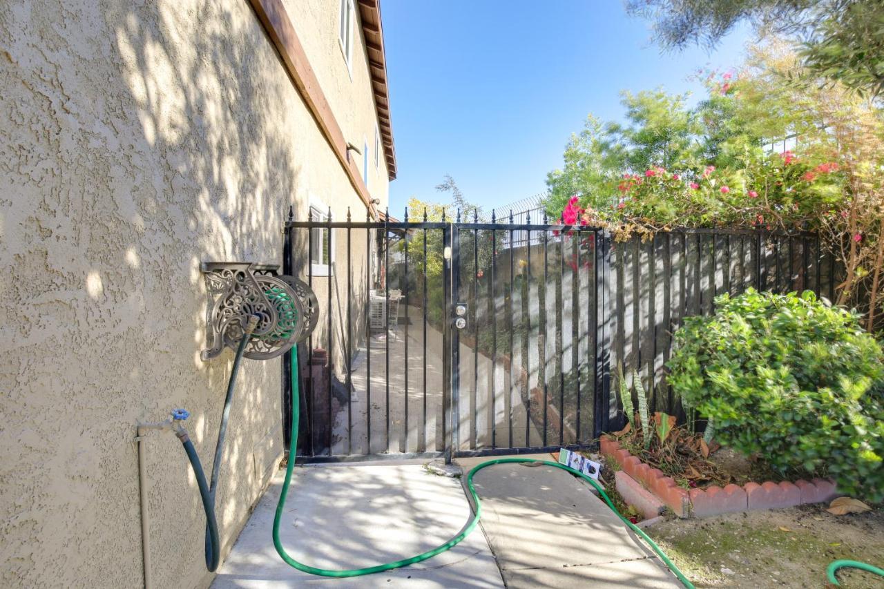 Pet-Friendly Home About 5 Mi To Knotts Berry Farm! Lakewood Exterior photo